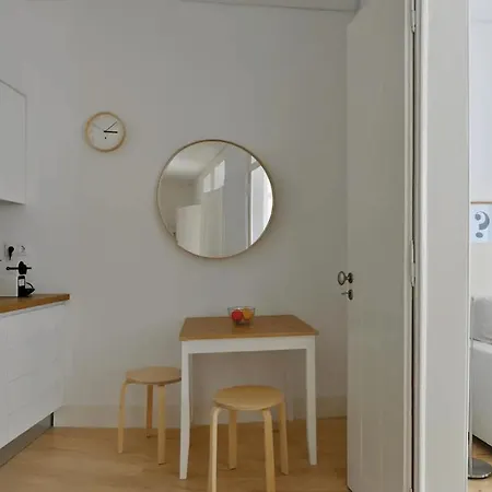 Alfama Confortable Near Cathedral Apartman Lisboa